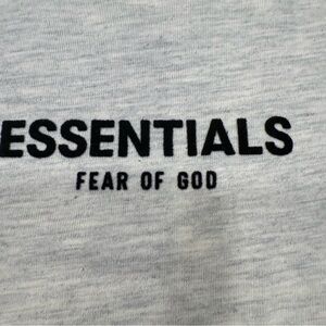 Fear of God Essentials Light Oatmeal Short Sleeve T-Shirt Size XL NWT
